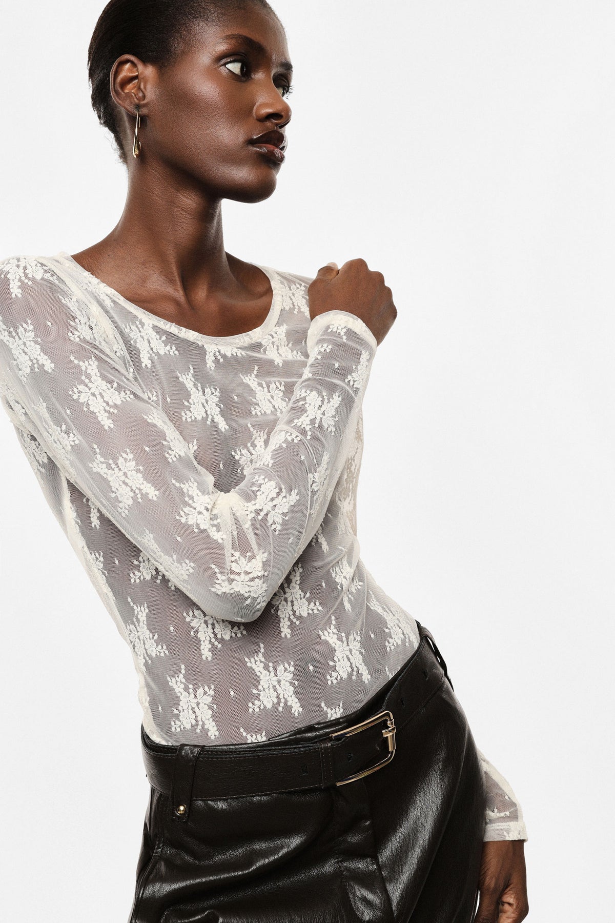 T-shirt dentelle florale manches longues écru – Femme