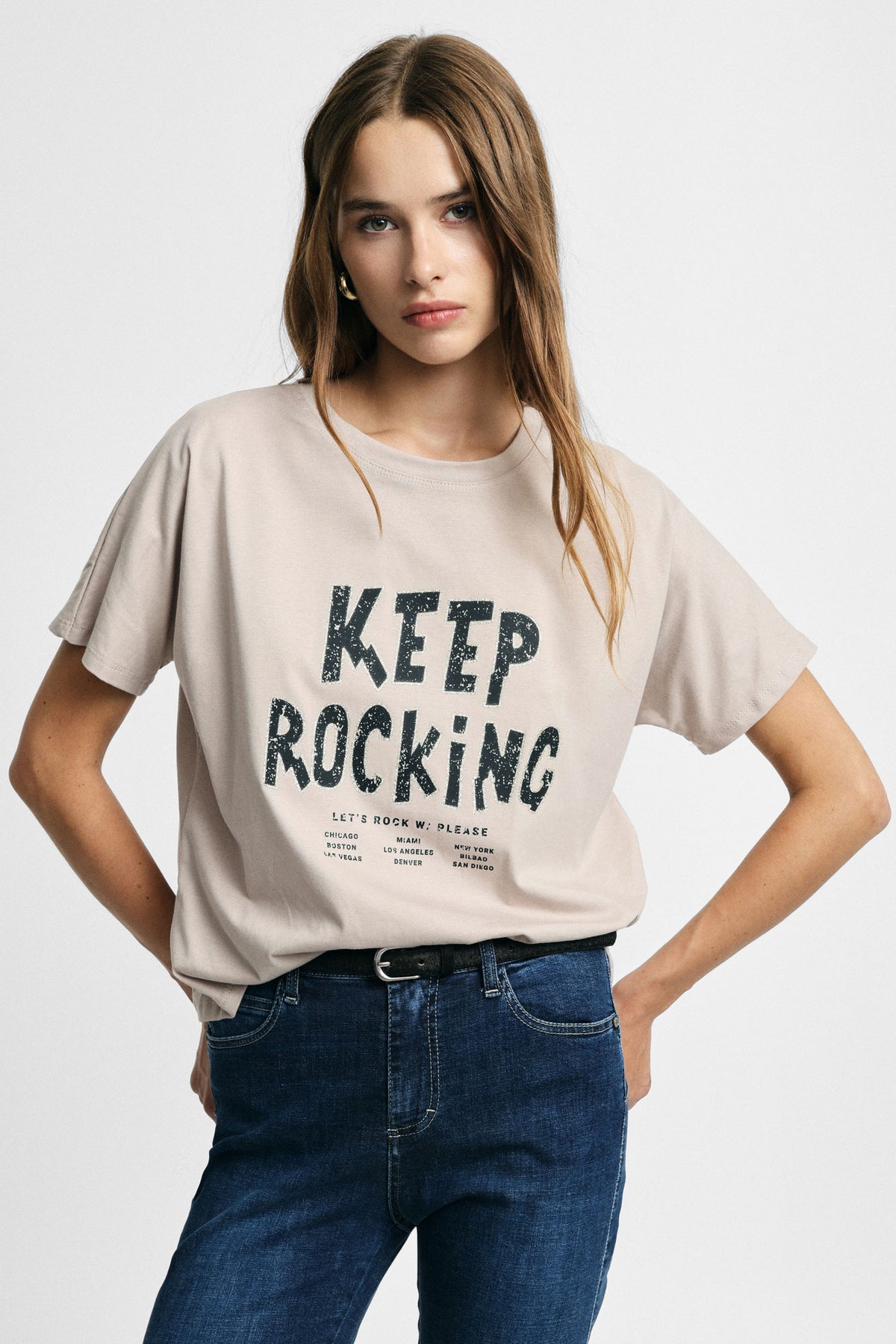 T-shirt col rond ample imprimé camel – Femme