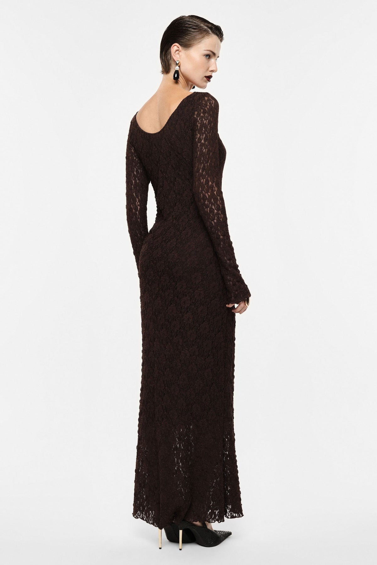 Robe longue en dentelle manches longues marron – Femme