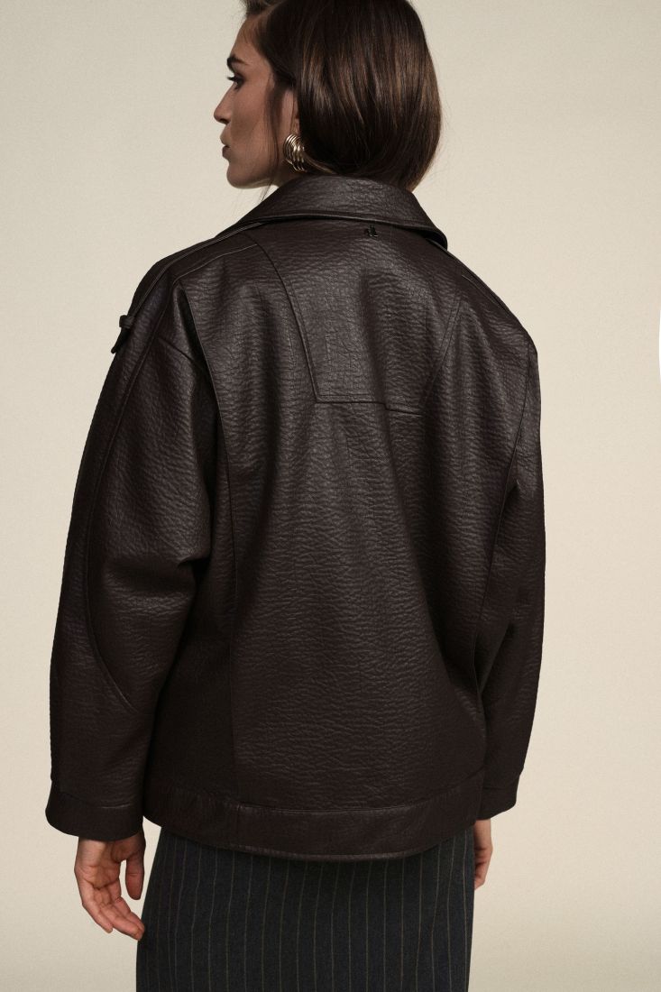 Manteau court a larges revers et poches avant chocolat Dixie Femme vue de dos
