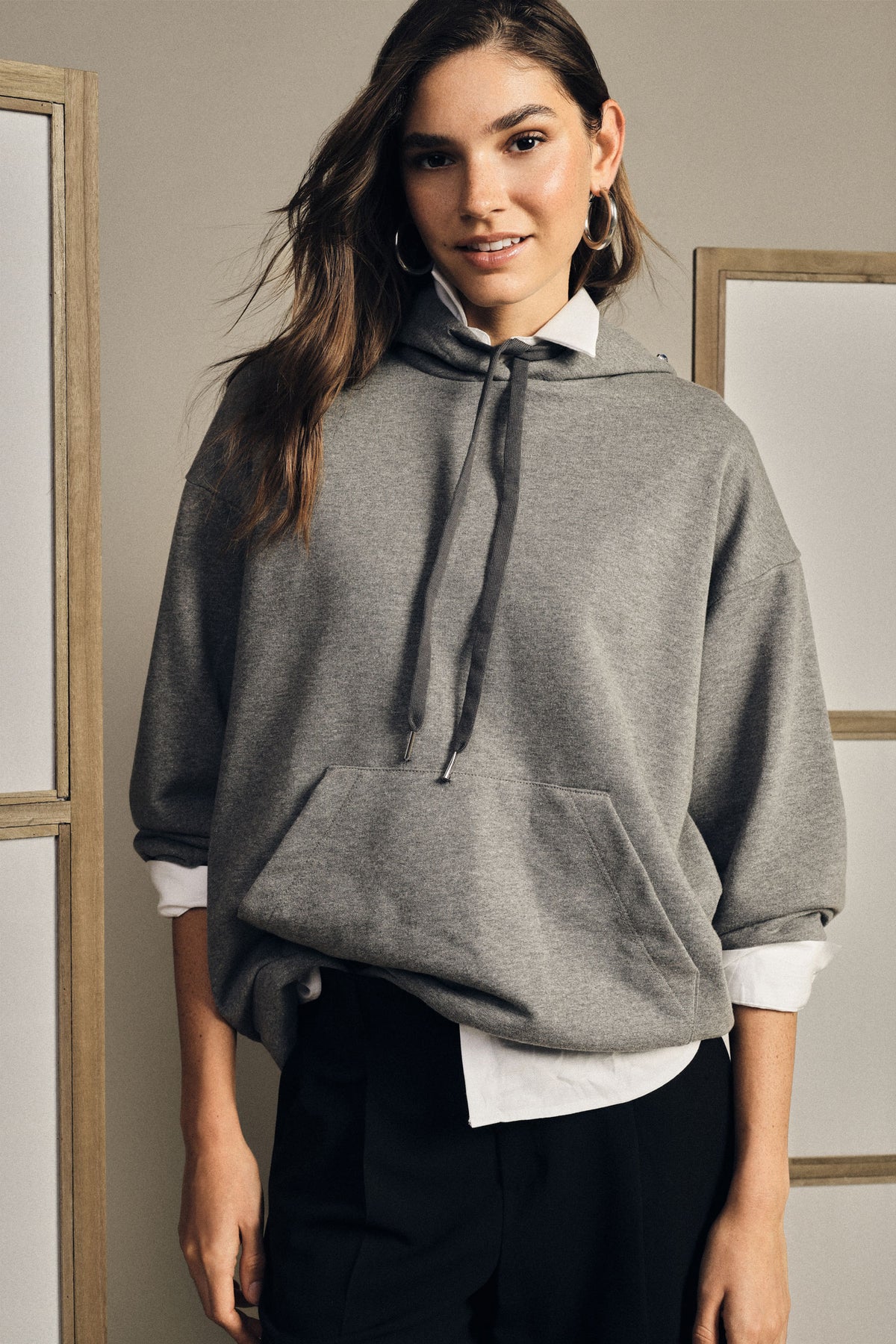Sweat à capuche perlé oversize gris moyen – Dixie