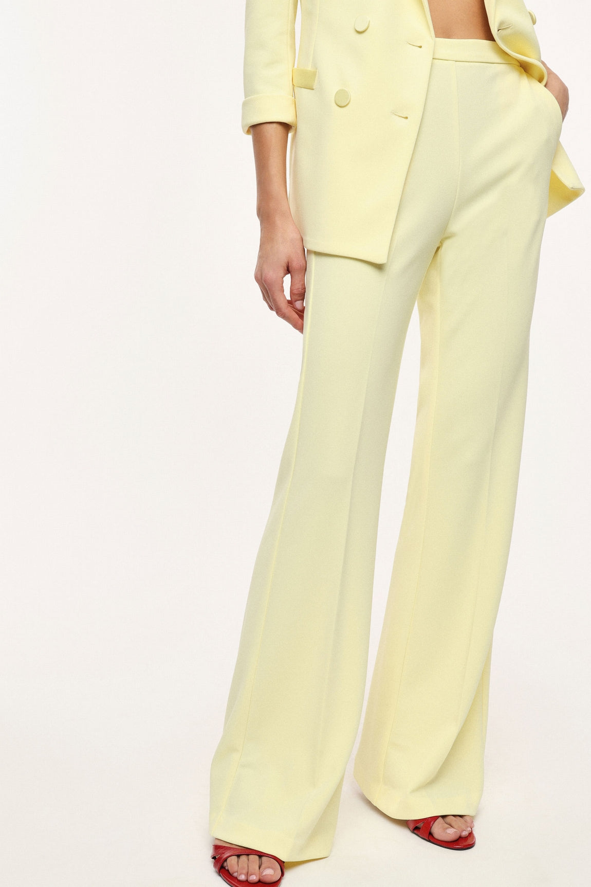Imperial Pantalon Canarino P3e9law