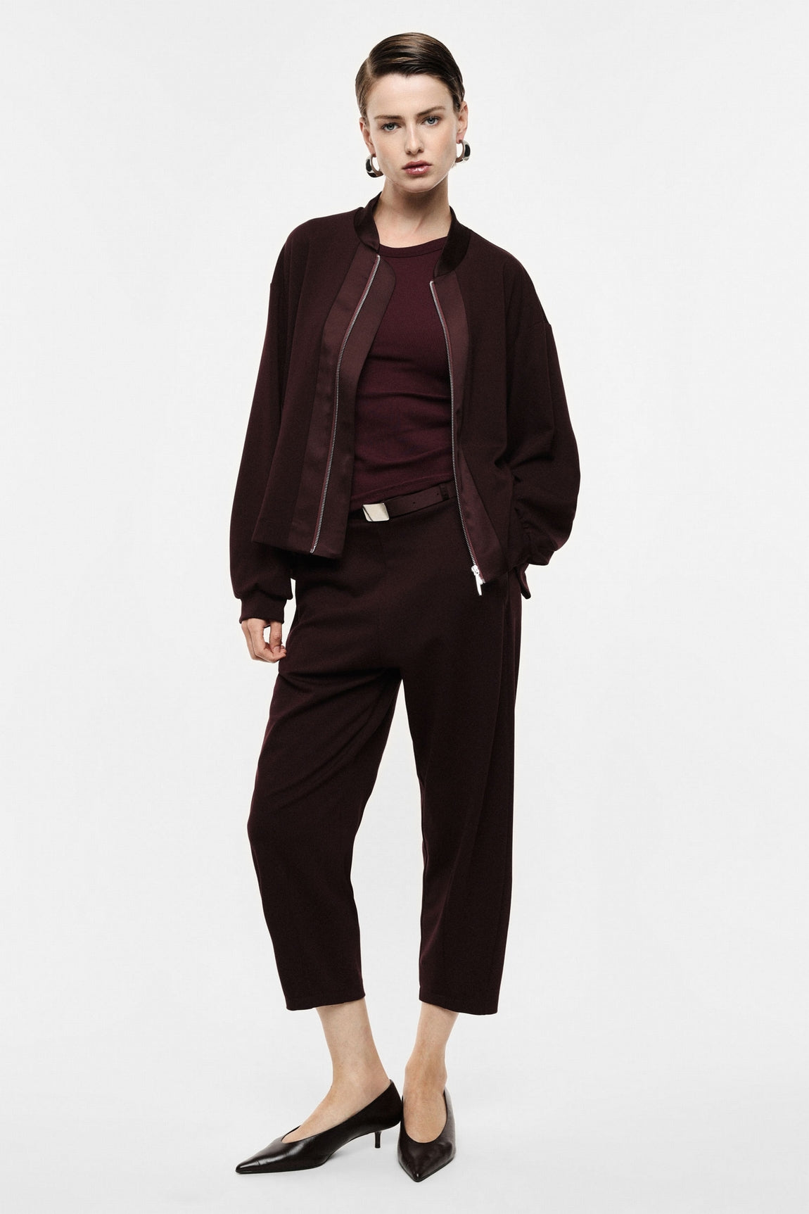 Pantalon ballon 3/4 taille haute ceinturé bordeaux – Imperial Femme