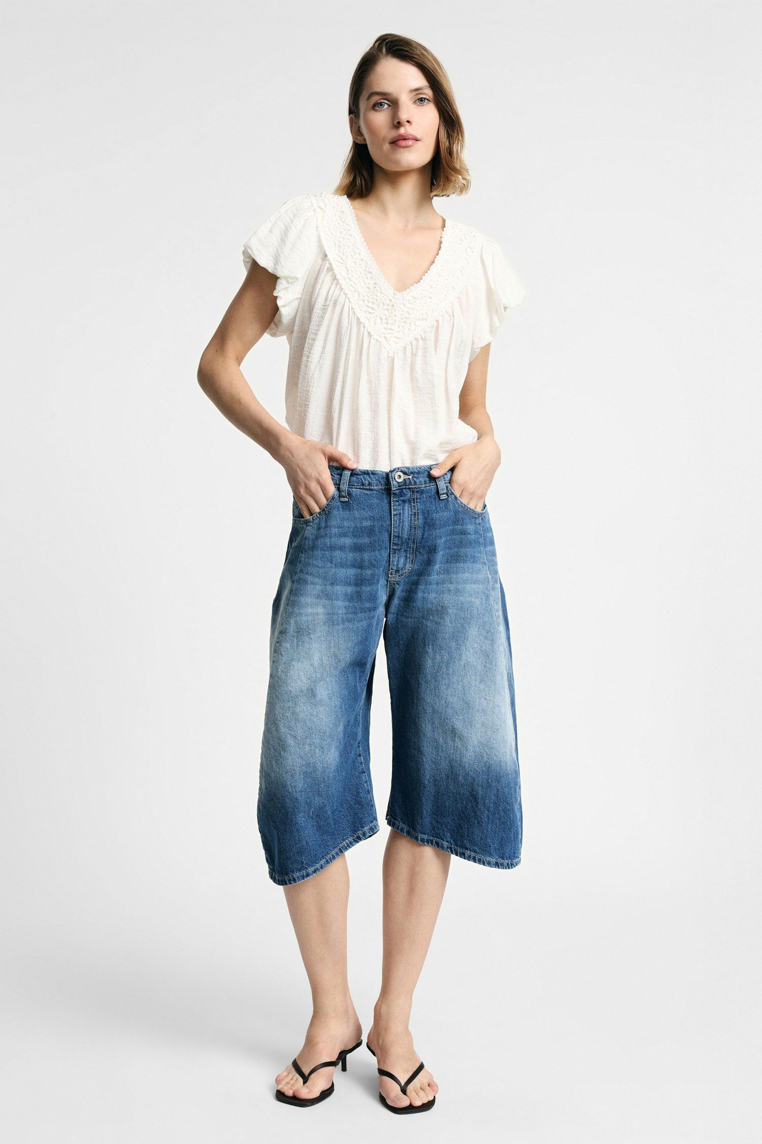 Bermuda en denim bleu Please Femme vue portee