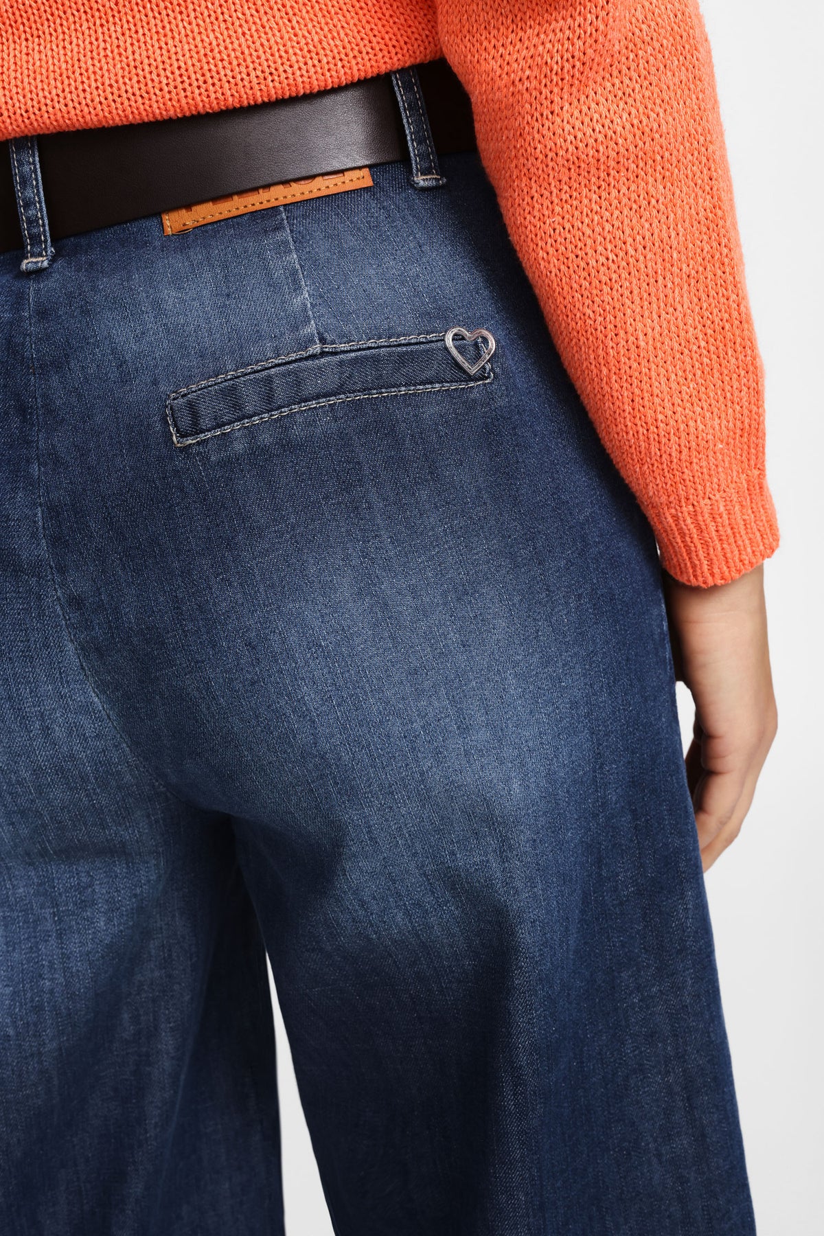 Jean jambe large cropped avec ceinture bleu denim – Please