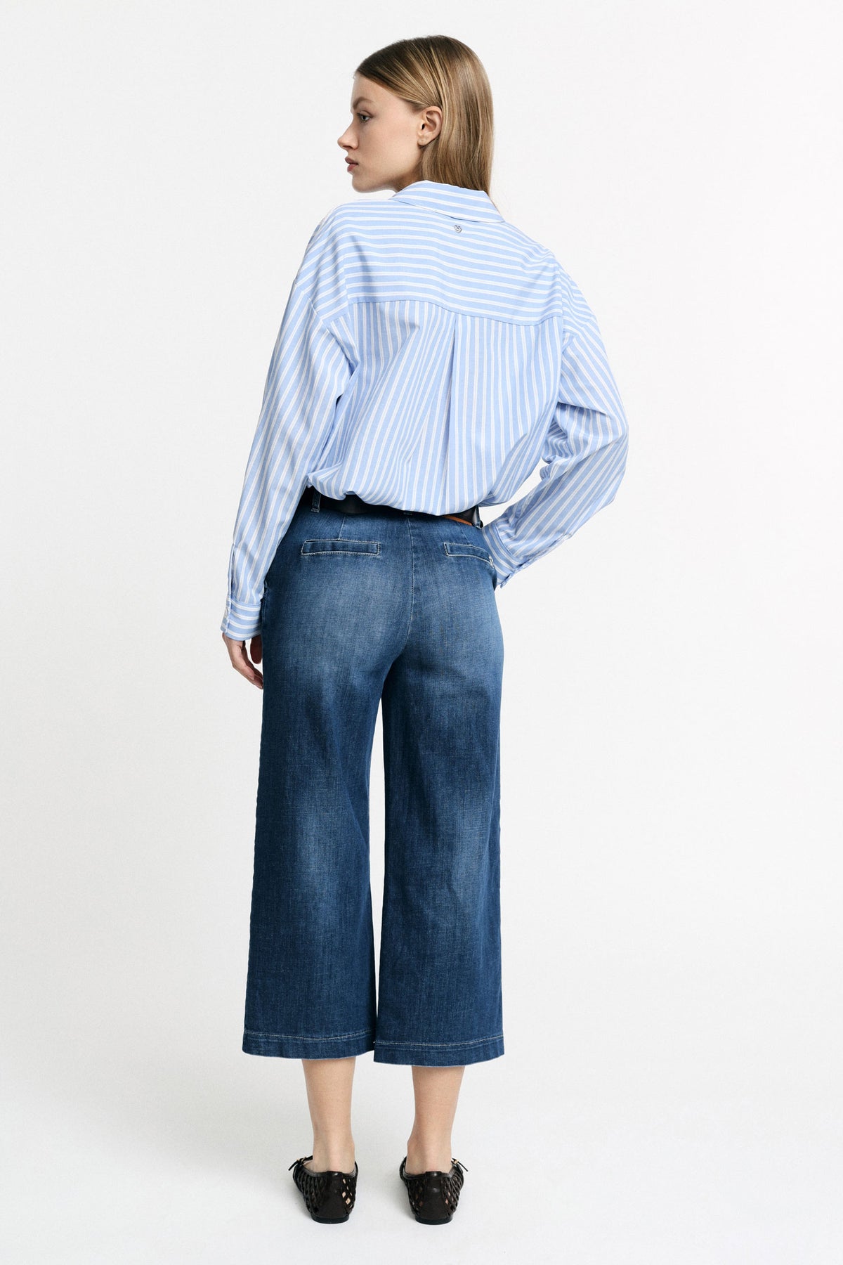 Jean jambe large cropped avec ceinture bleu denim – Please