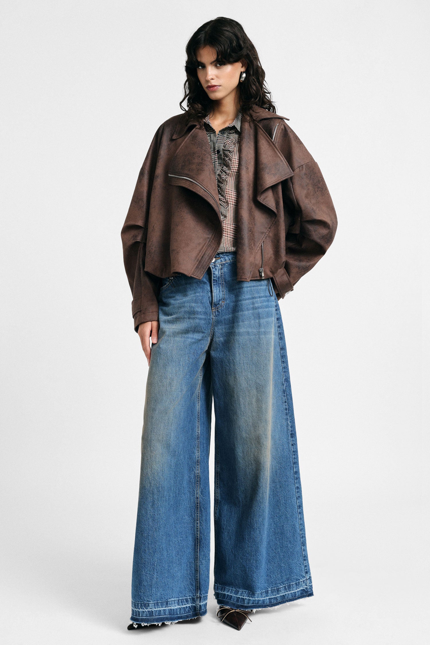 Jean large jambe evasee Please Femme vue portee