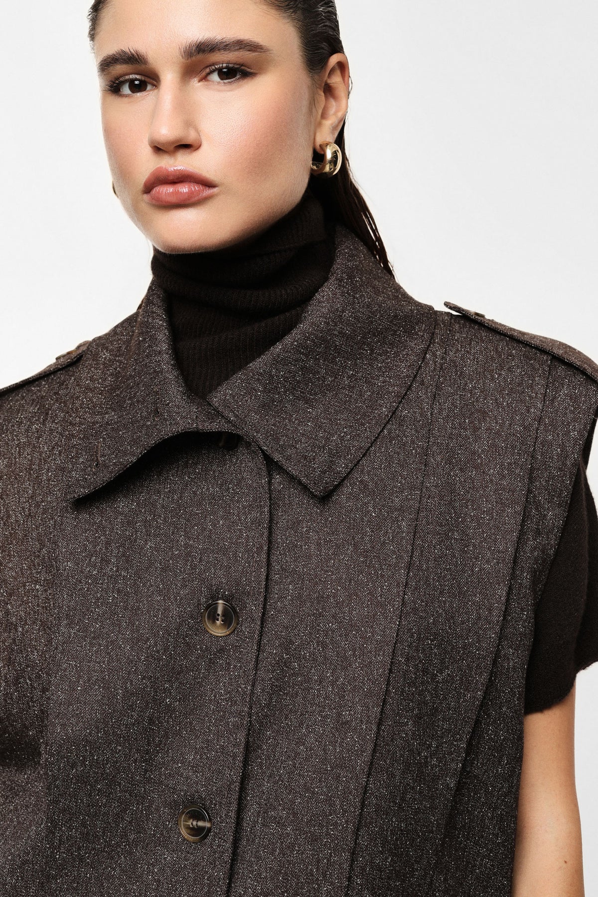 Veste sans manches structurée épaulettes marron – Imperial