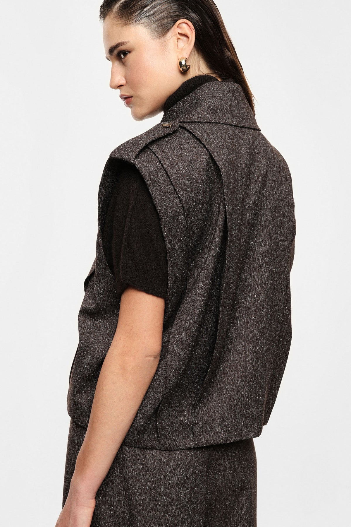 Veste sans manches structurée épaulettes marron – Femme