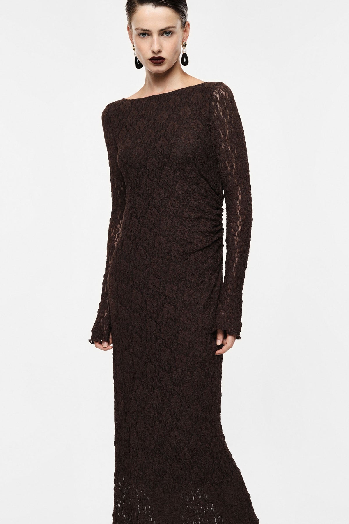 Robe longue en dentelle manches longues marron – Femme