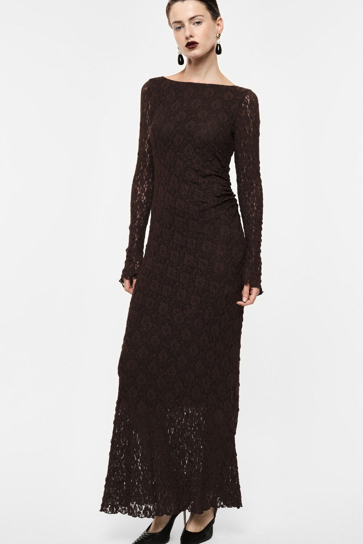 Robe longue en dentelle manches longues marron – Femme