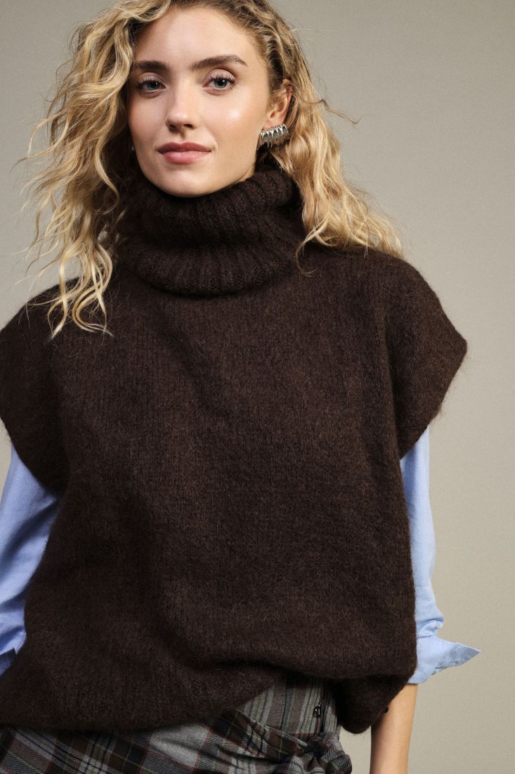 Pull sans manches col roule ample chocolat Dixie Femme vue de profil