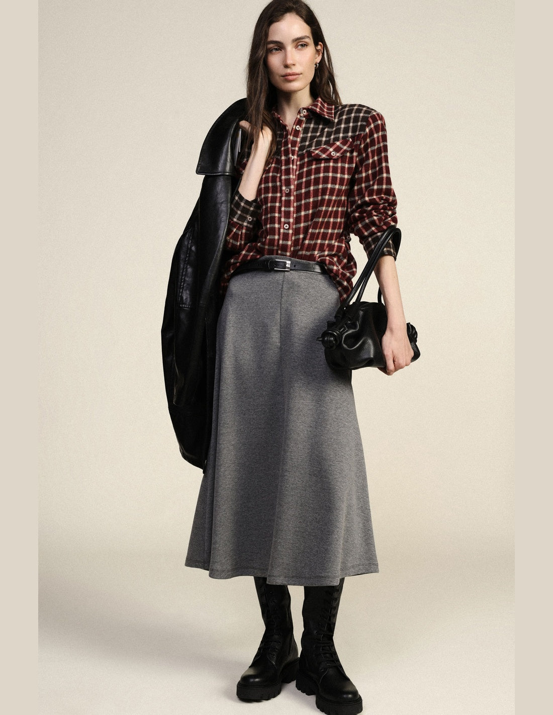 Jupe midi évasée taille haute en molleton gris chiné – Dixie vue portée de face