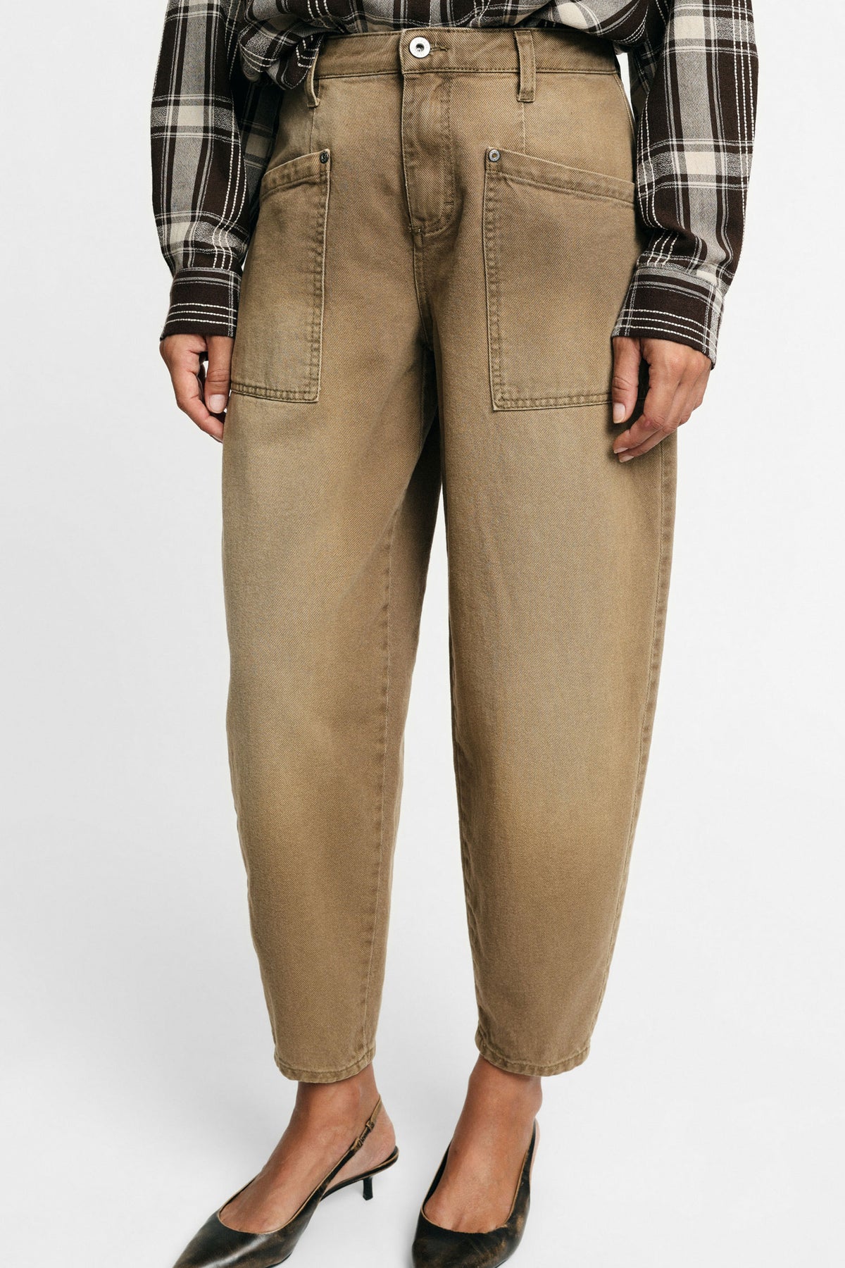 Pantalon taille haute à grandes poches plaquées kaki – Please