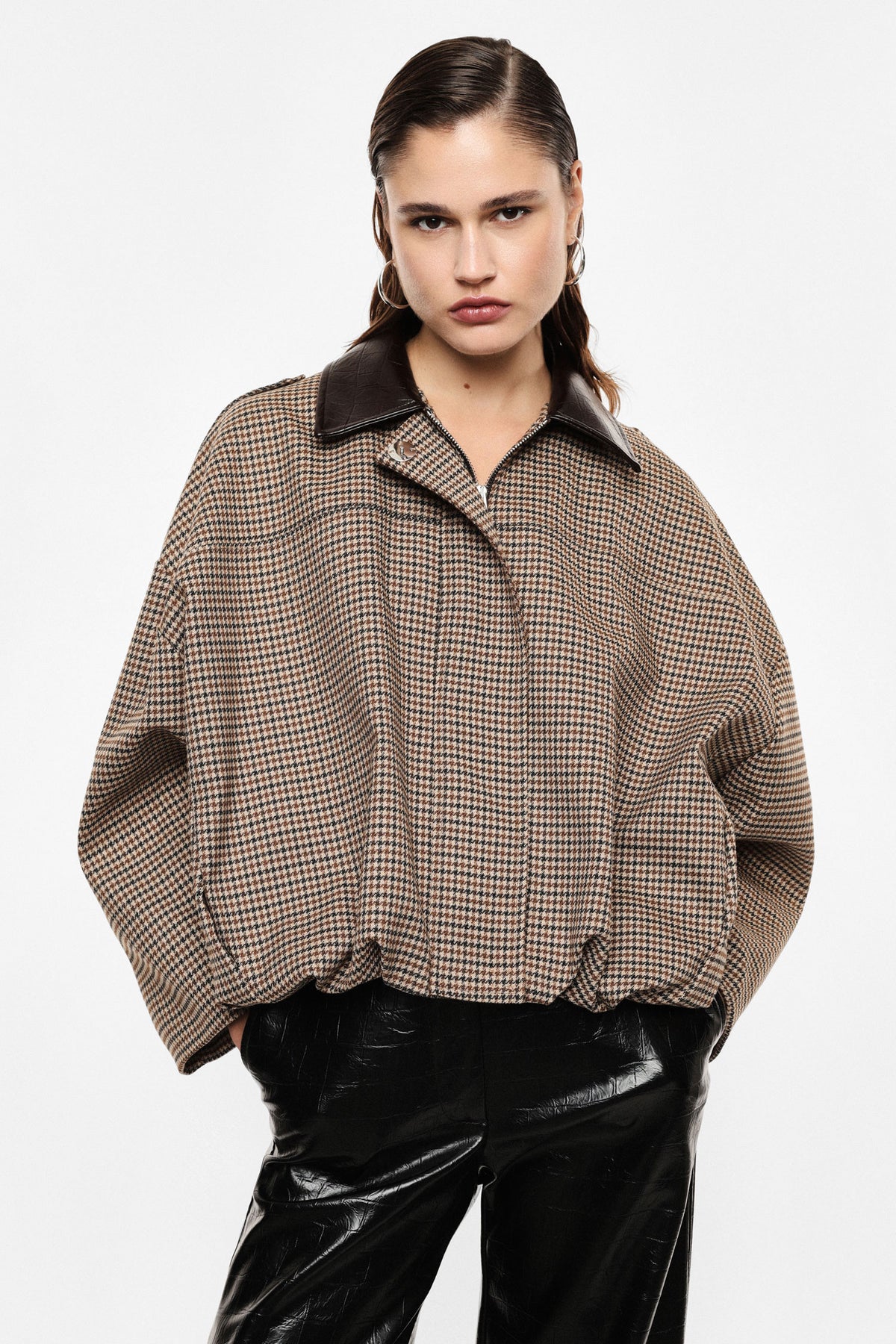 Blouson court pied-de-poule col éco-cuir croco beige et chocolat – Imperial
