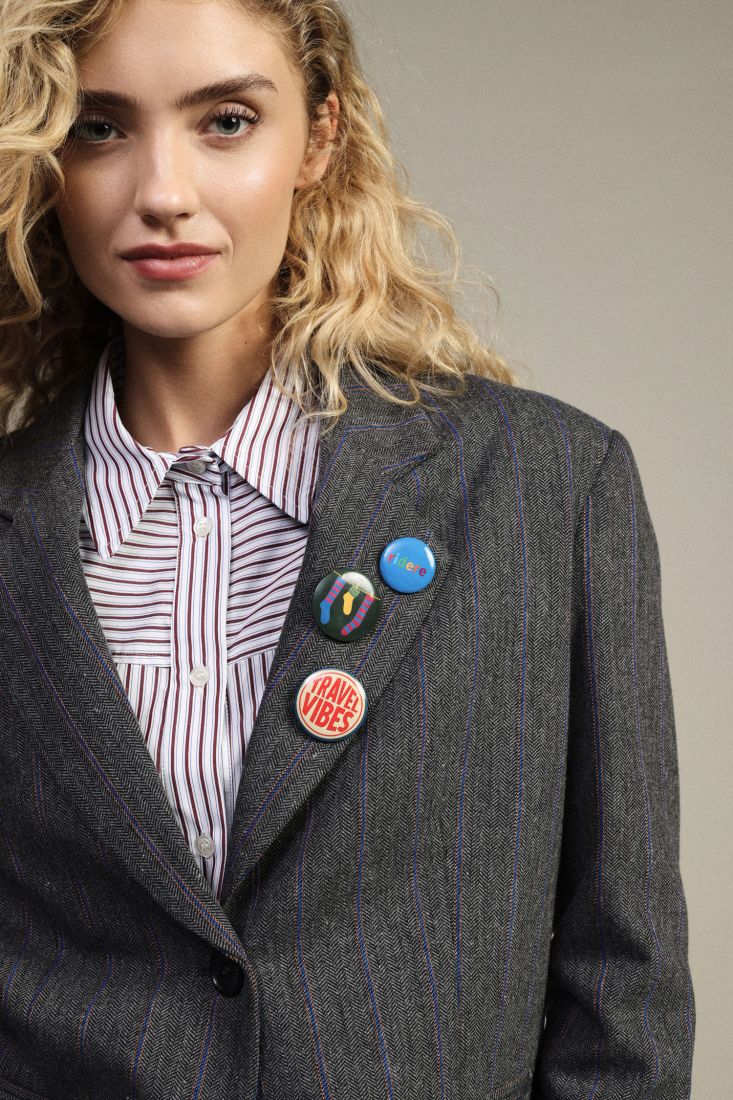 Blazer raye a badges decoratifs anthracite Dixie Femme vue de profil