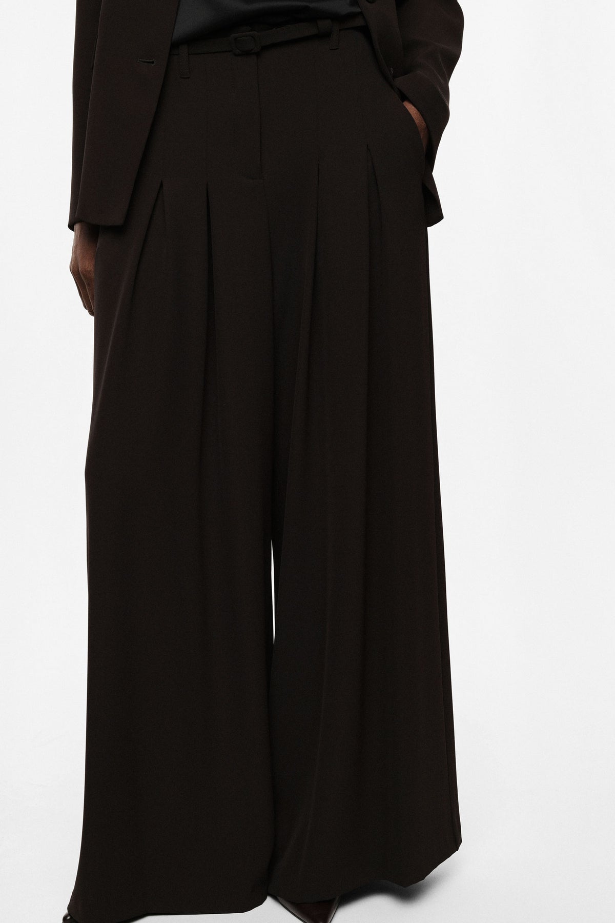Pantalon palazzo en crêpe diagonale taille haute bordeaux – Imperial