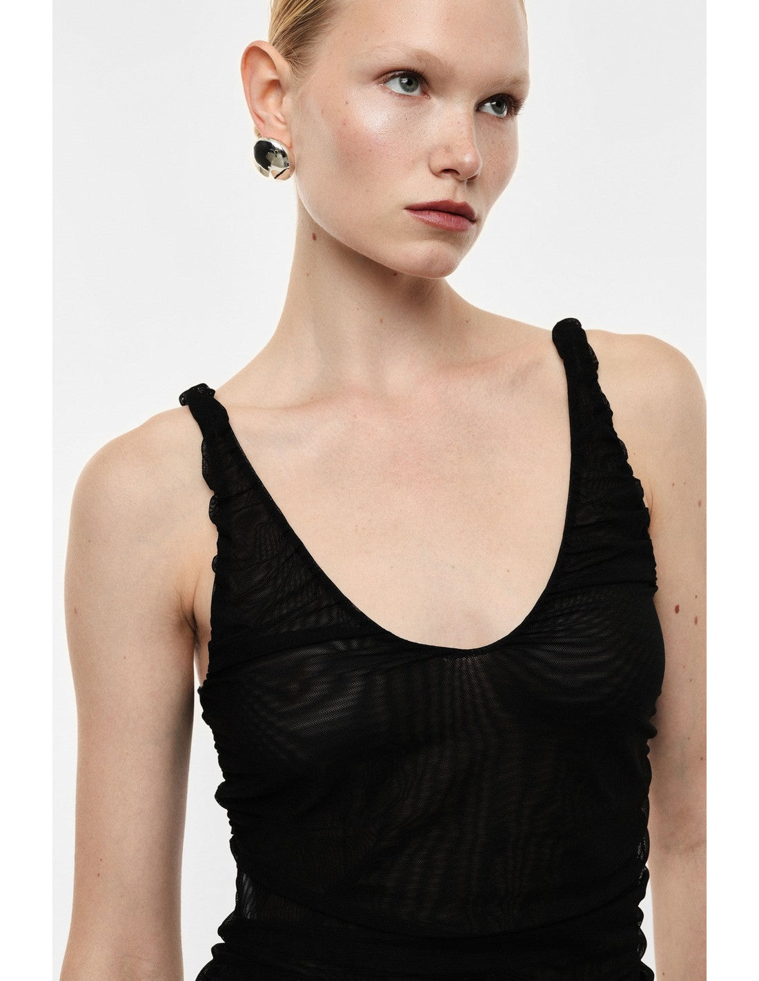 Débardeur en maille transparente texturée noir porté, face – Imperial