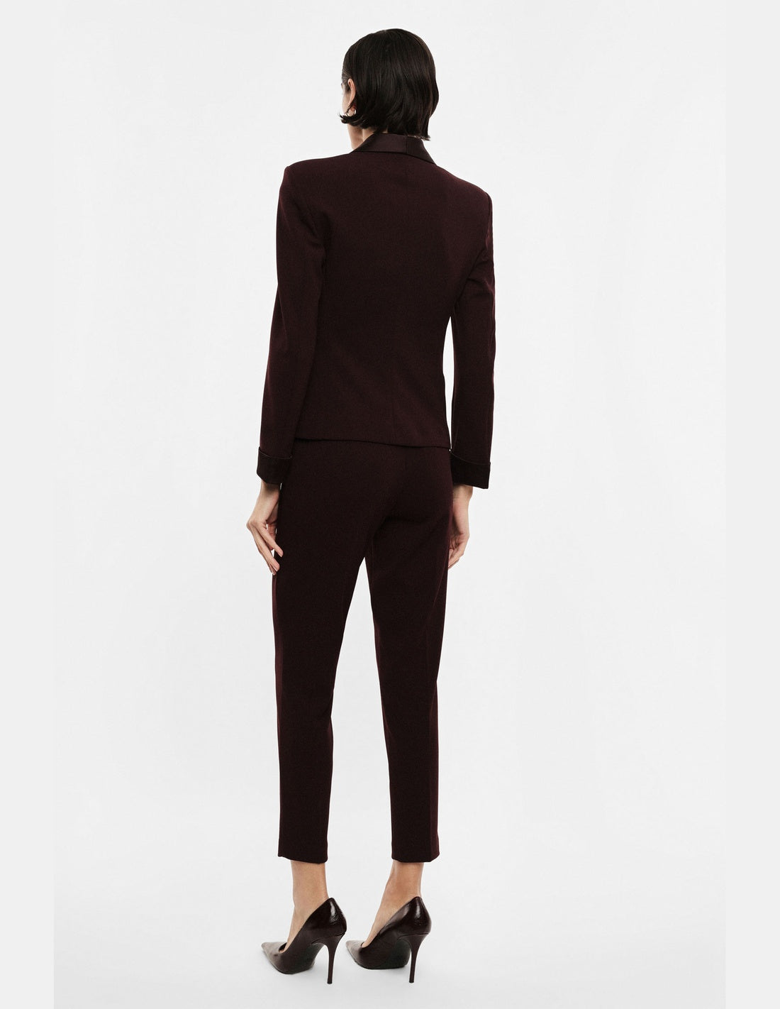 Pantalon cigarette de tailleur prune Imperial vue portée de dos