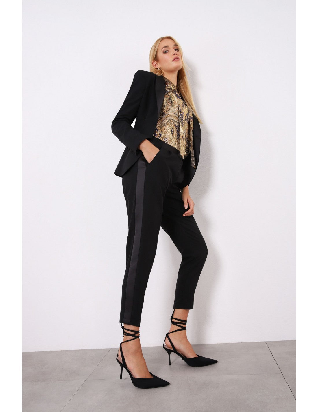 Imperial Pantalon Nero Ptg4iic