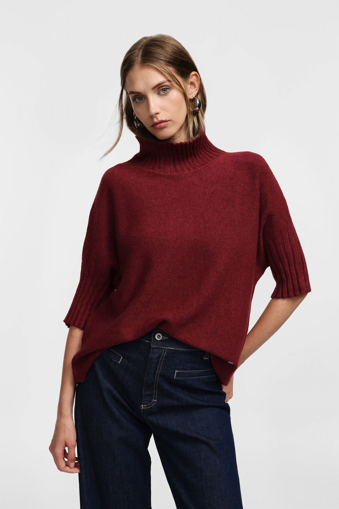 Please Pull Bordeaux M49778957