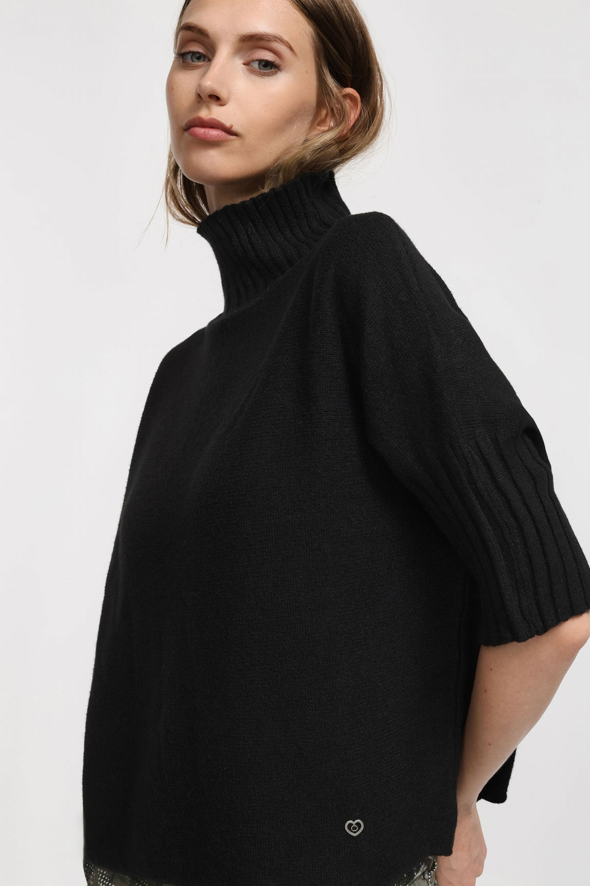 Please Pull Nero M49778957