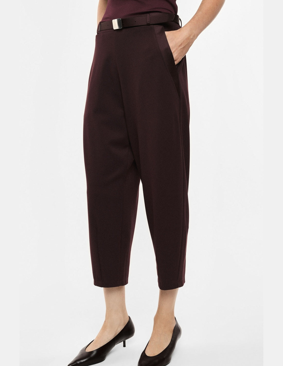 Pantalon ballon 3/4 taille haute ceinturé bordeaux Imperial vue portée de profil