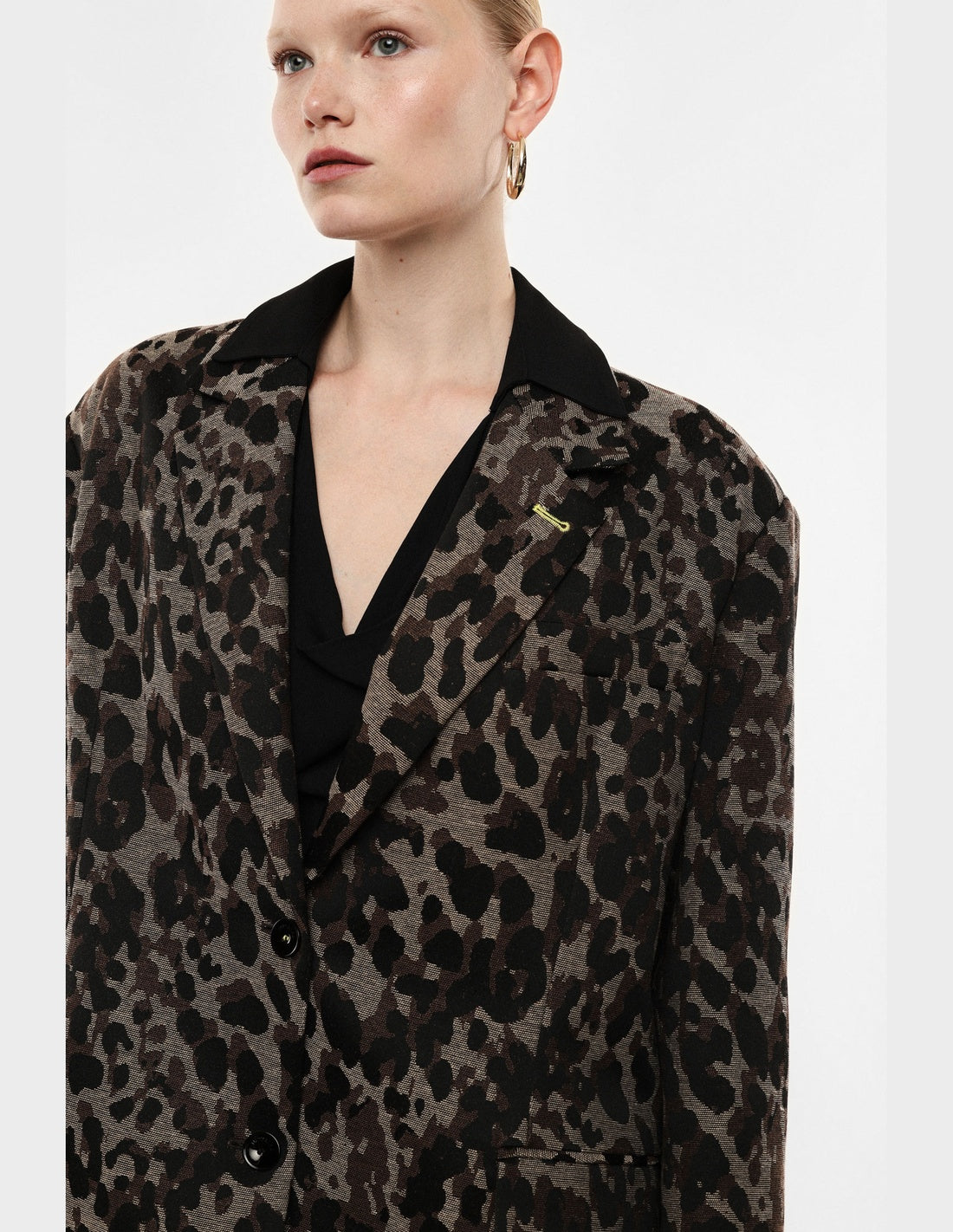Blazer oversize imprimé léopard beige et marron Imperial vue portée de profil